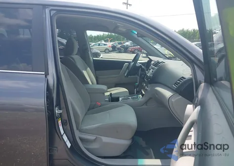 2013 Toyota Highlander Base Plus V6 from USA, damaged, VIN 5TDBK3EH2DS231911